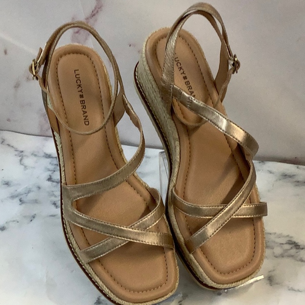 NWT Lucky Brand Wedge Heel Women's Size-8